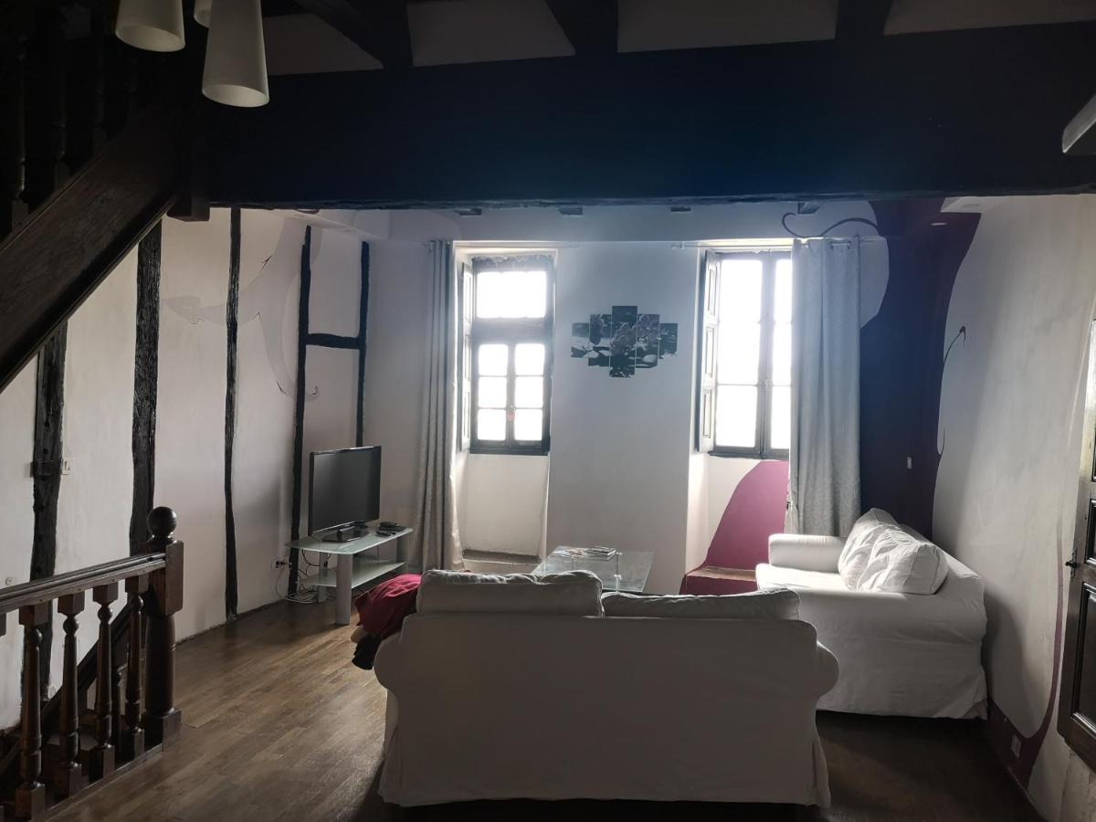 Maison Atypique A Cordes-Sur-Ciel 2 Chambres Exterior photo